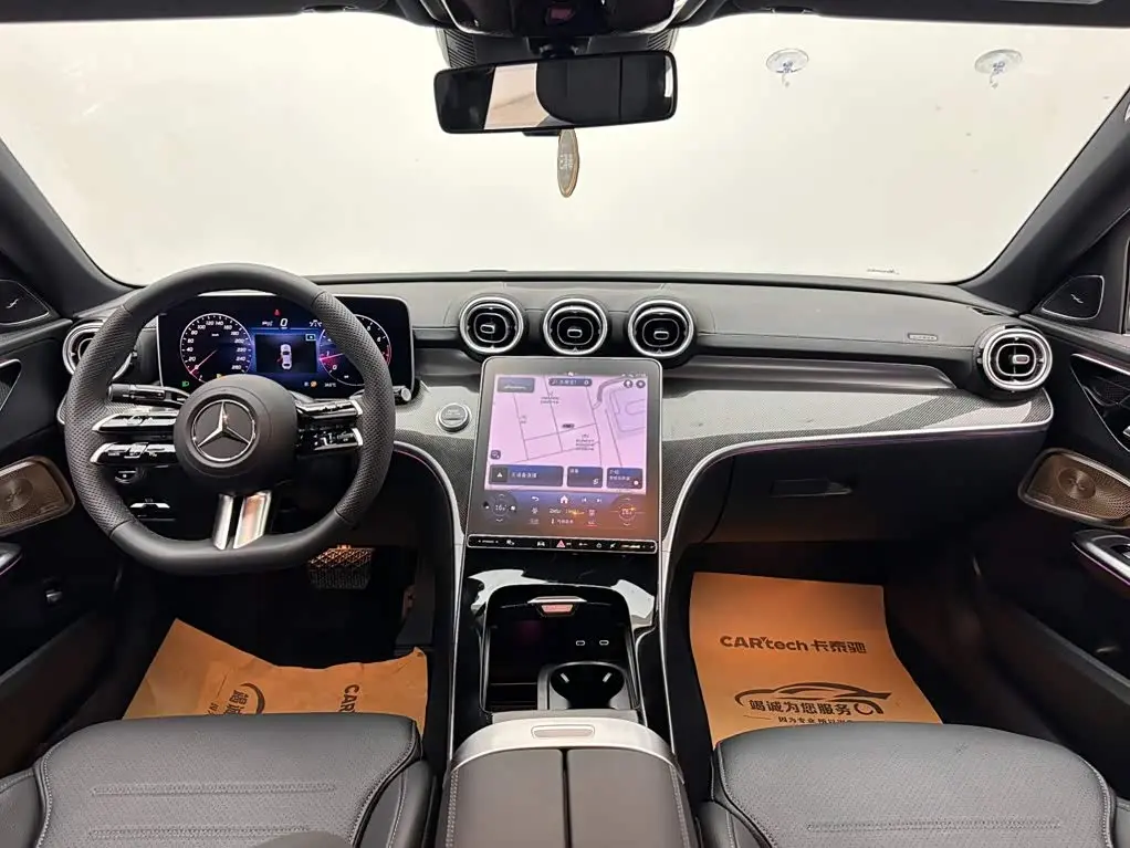 Mercedes-Benz C-Class 2024 — Photo 10/20