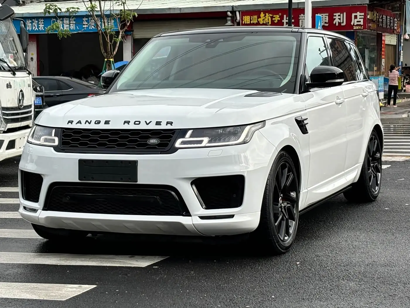 Land Rover Range Rover Sport 2018 — Фото 1/20