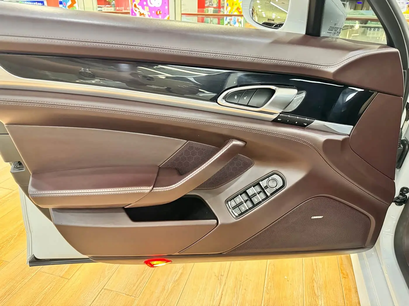 Porsche Panamera 2017 — Photo 12/20