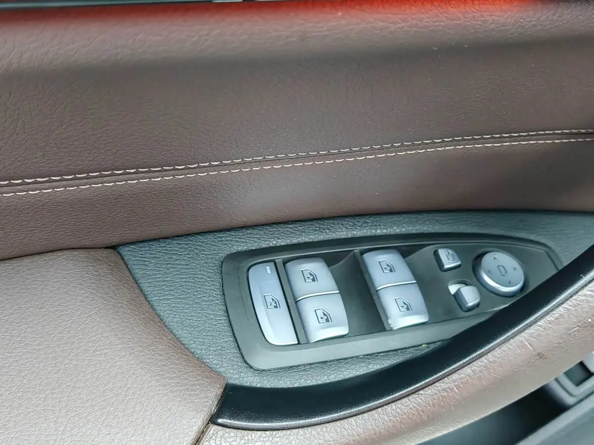 BMW X1 2022 — Photo 19/20