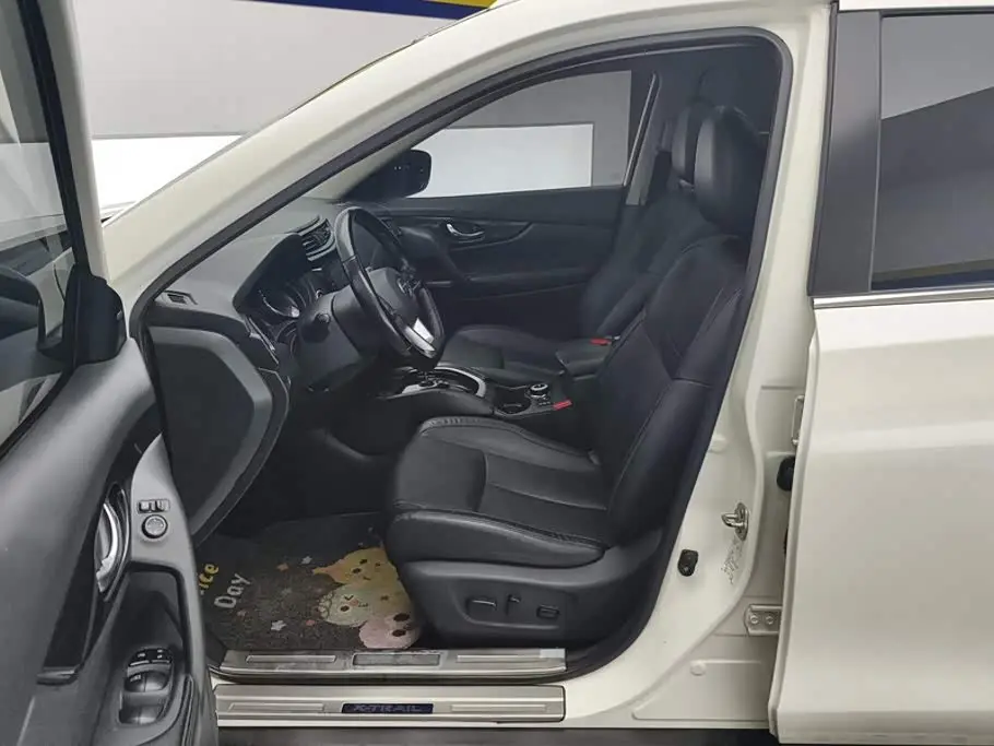 Nissan X-Trail 2020 — Photo 9/16