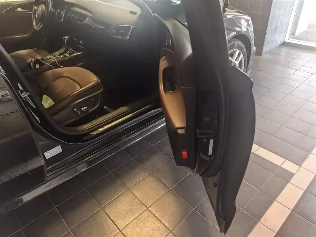 Audi A6L 2017 — Photo 10/10