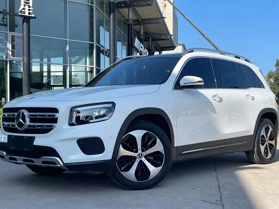 Mercedes-Benz GLB 2023 — Фото 1/14