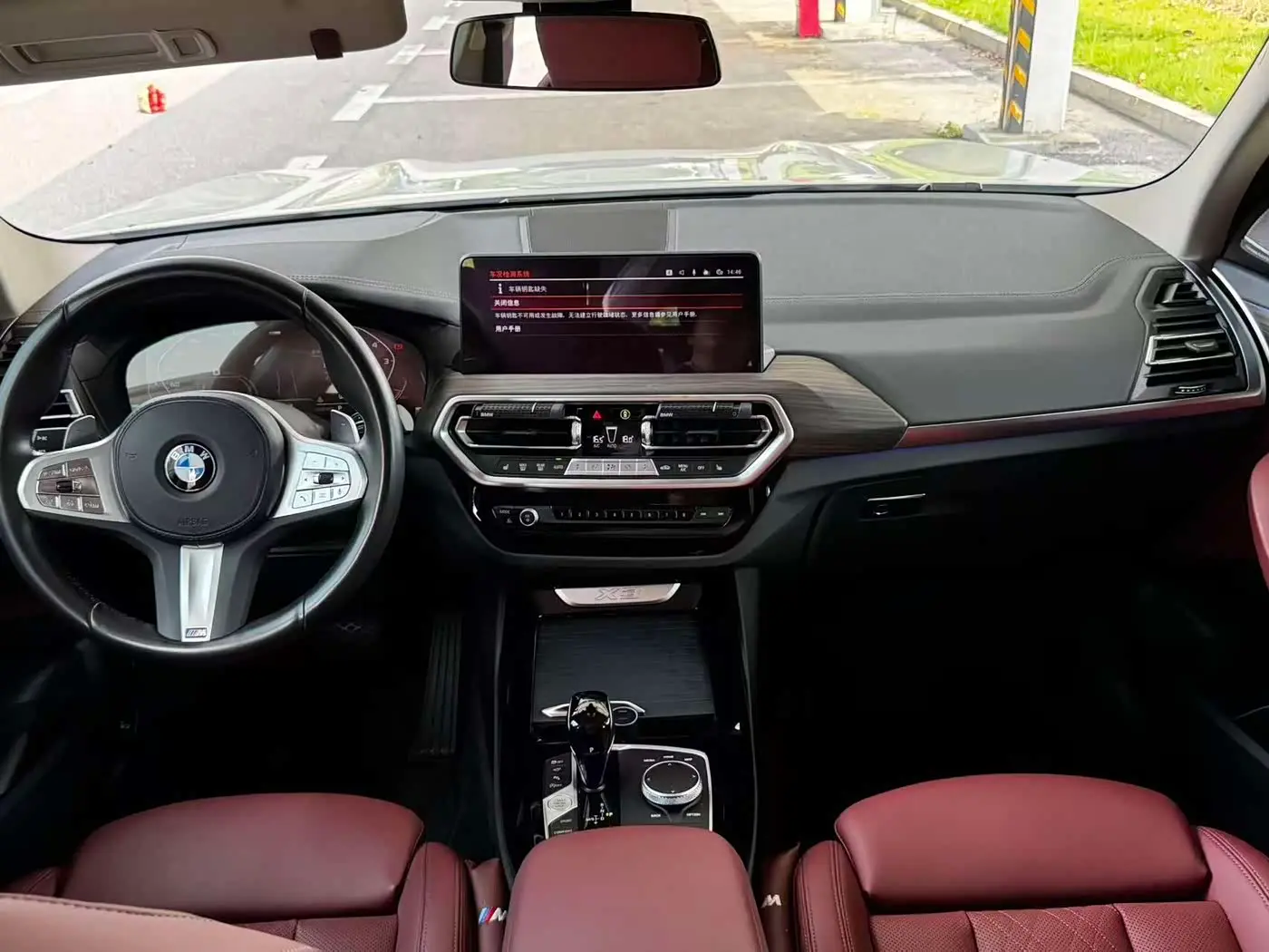 BMW X3 2022 — Photo 12/15