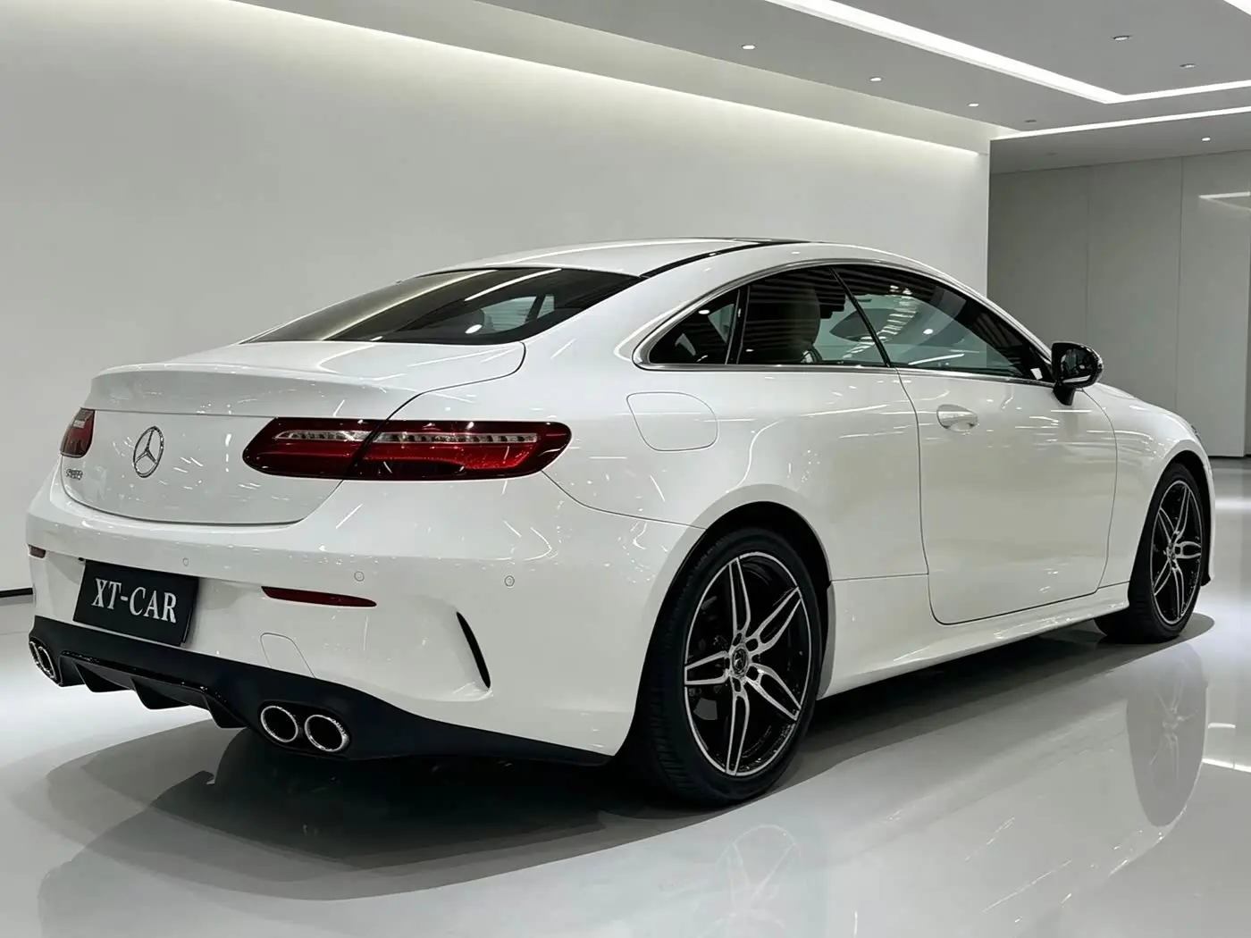 Mercedes-Benz E-Class 2019 — Фото 11/14