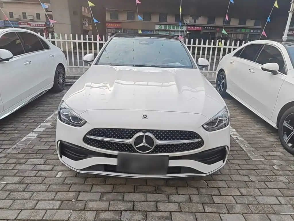 Mercedes-Benz C-Class 2024 — Photo 2/19