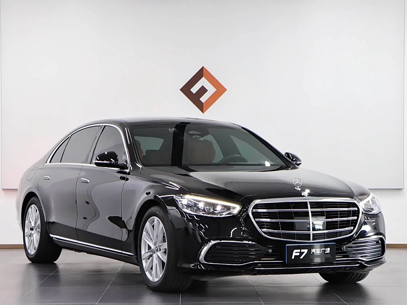Mercedes-Benz S-Class 2025 — Фото 3/20