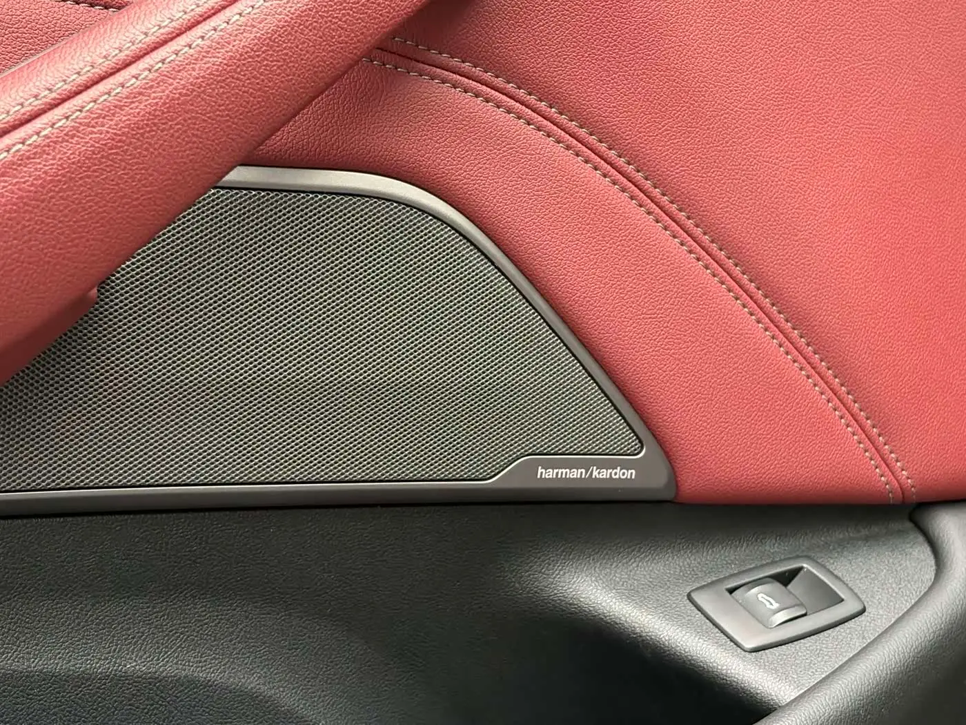 BMW 5 Series 2023 — Фото 12/12