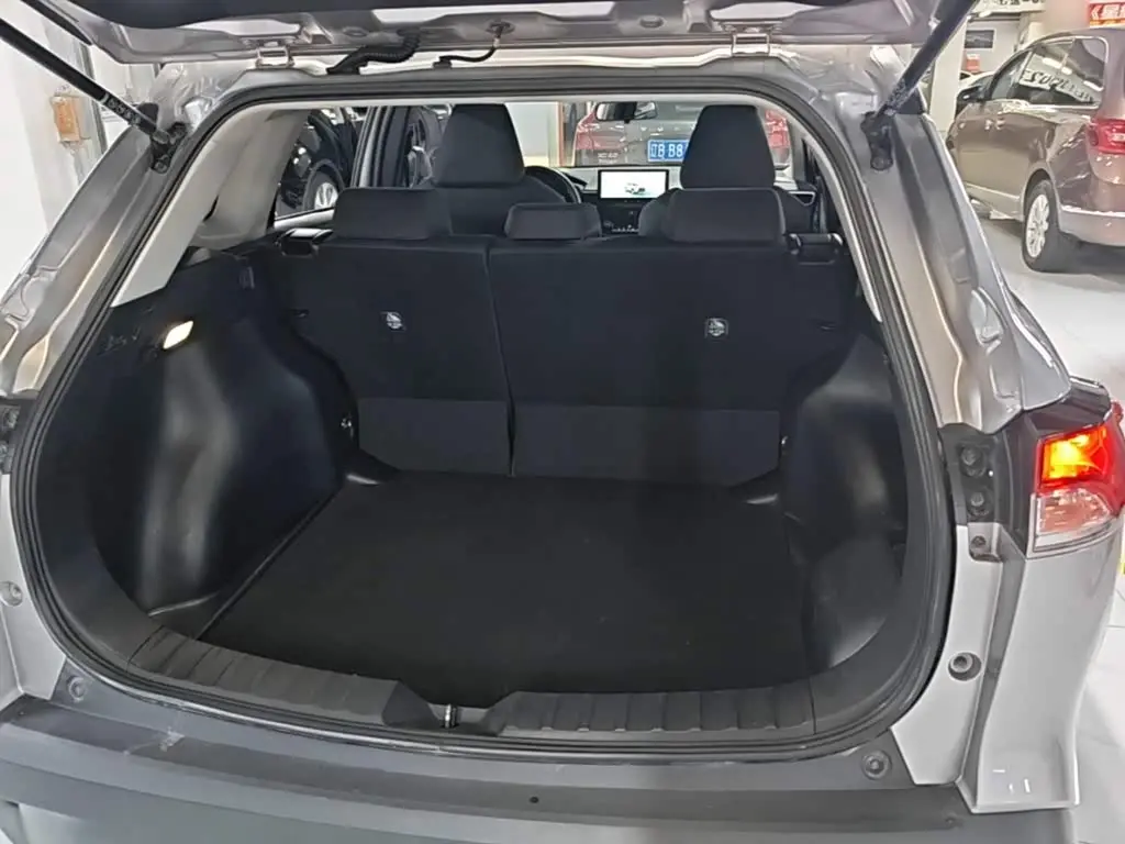 Toyota Corolla Cross 2024 — Şəkil 19/20