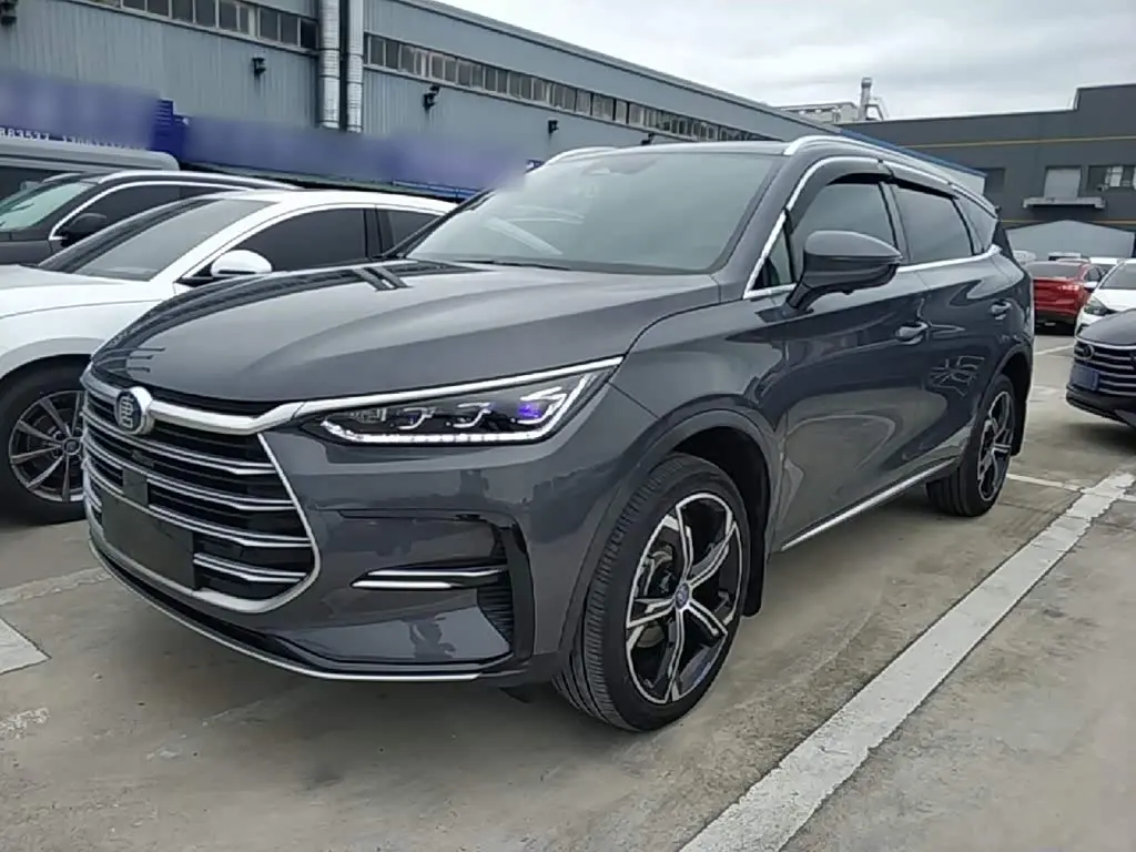 BYD Tang New Energy 2022 — Photo 1/20