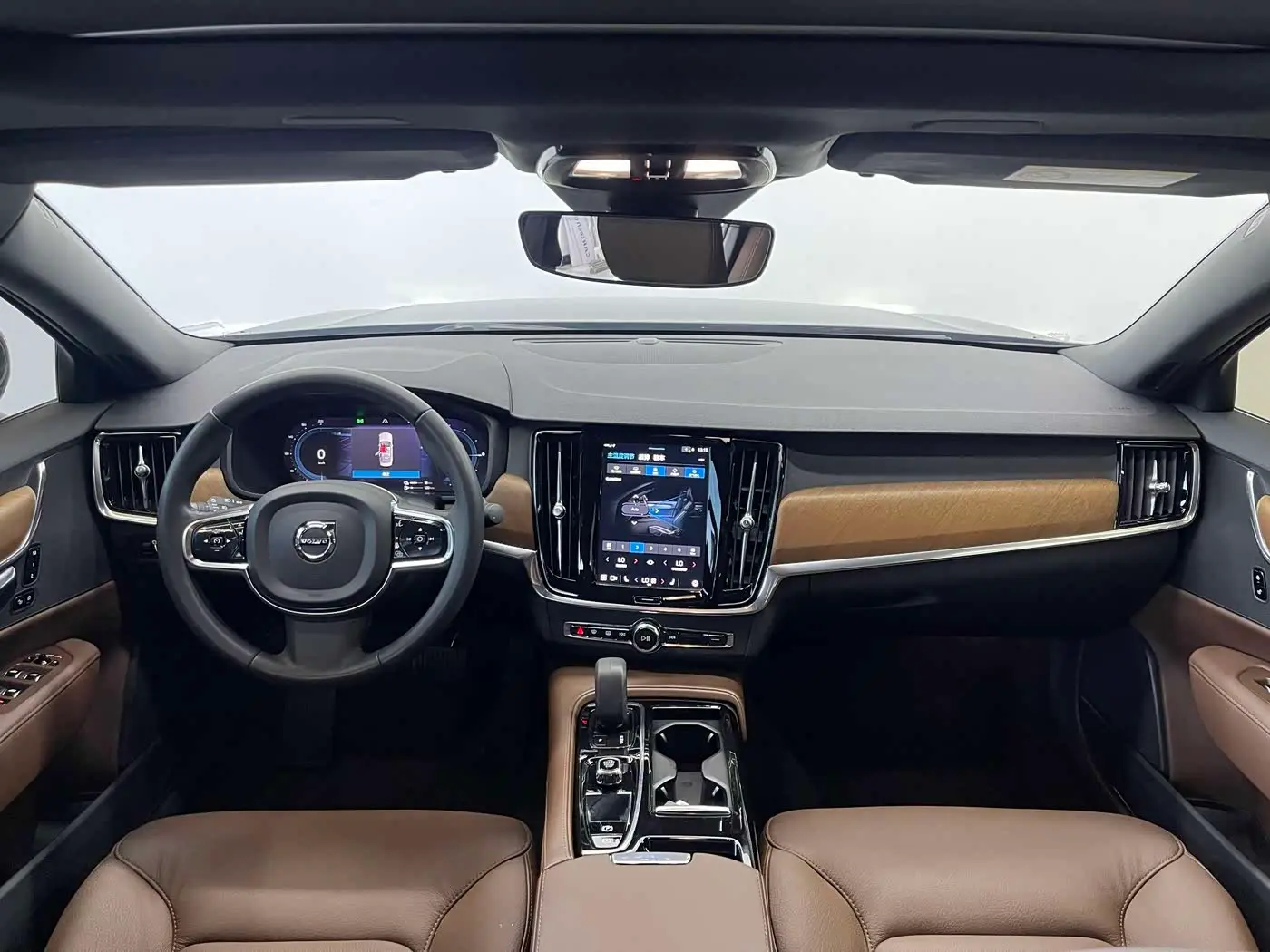 Volvo S90 Plug-in Hybrid 2022 — Фото 13/20