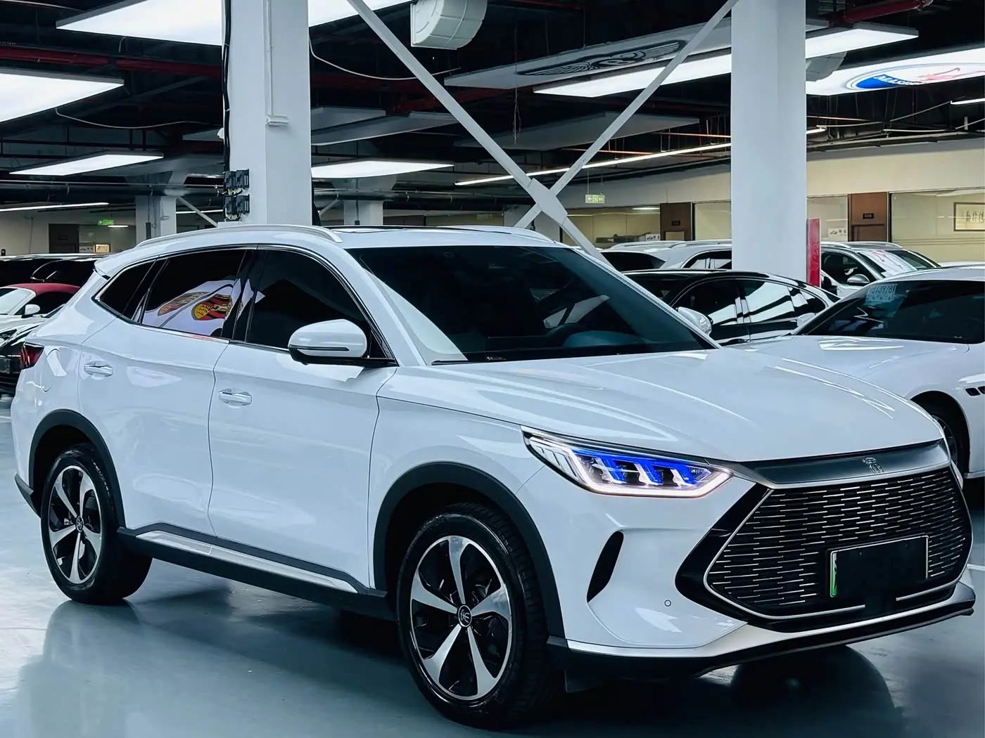 BYD Song PLUS PHEV 2023 — Photo 3/15
