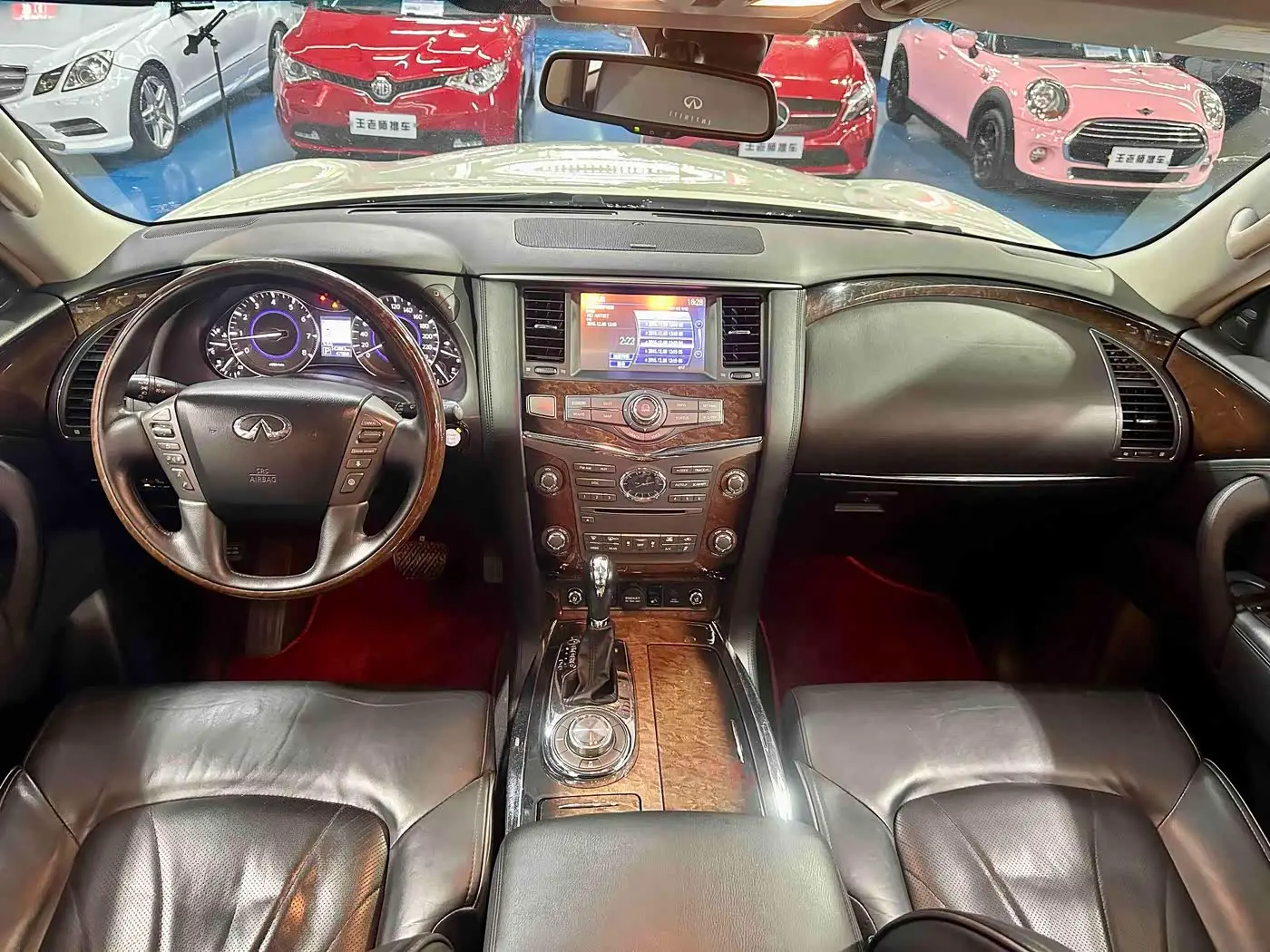 Infiniti QX80 2016 — Şəkil 9/20