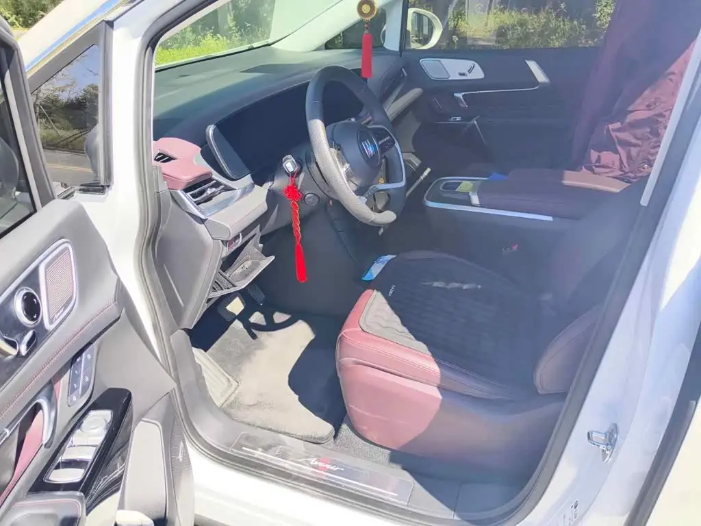 Buick Century 2025 — Photo 8/15