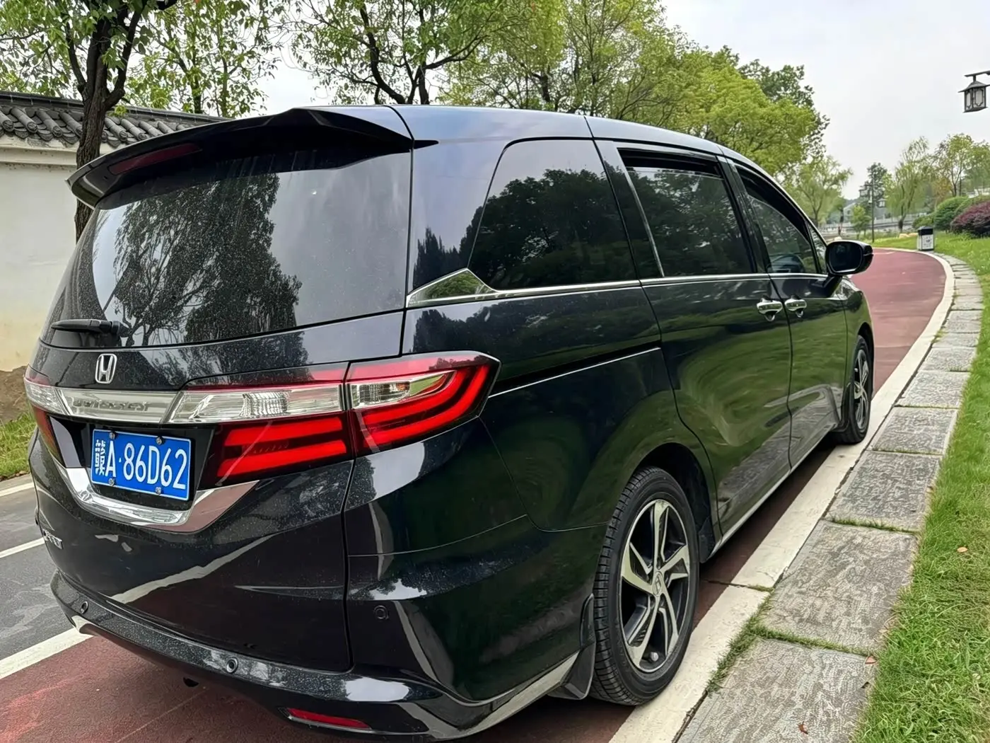 Honda Odyssey 2018 — Фото 4/14