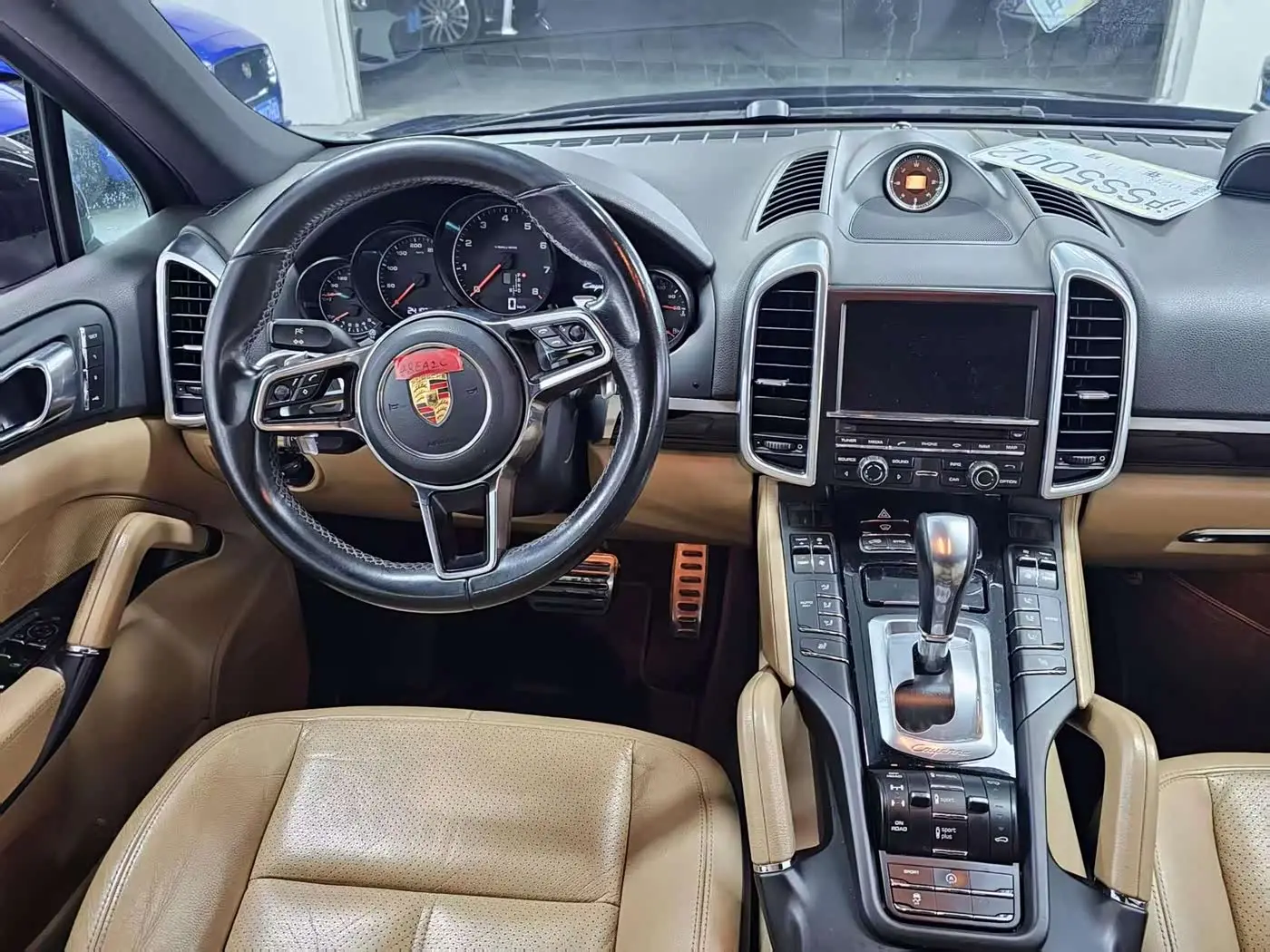 Porsche Cayenne 2015 — Şəkil 11/20