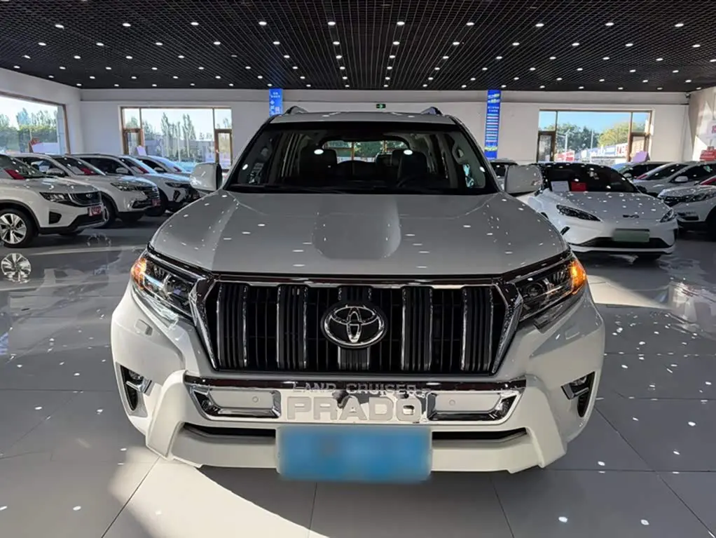 Toyota Prado 2019 — Photo 2/10