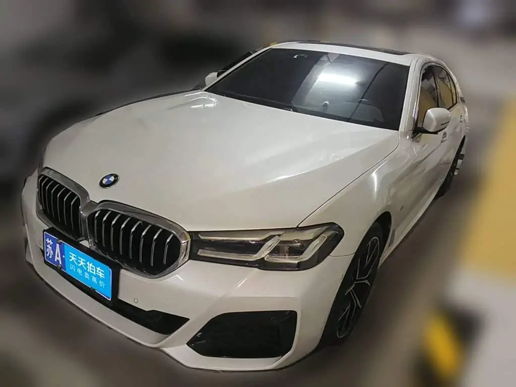 BMW 5 Series 2022 — Photo 1/12