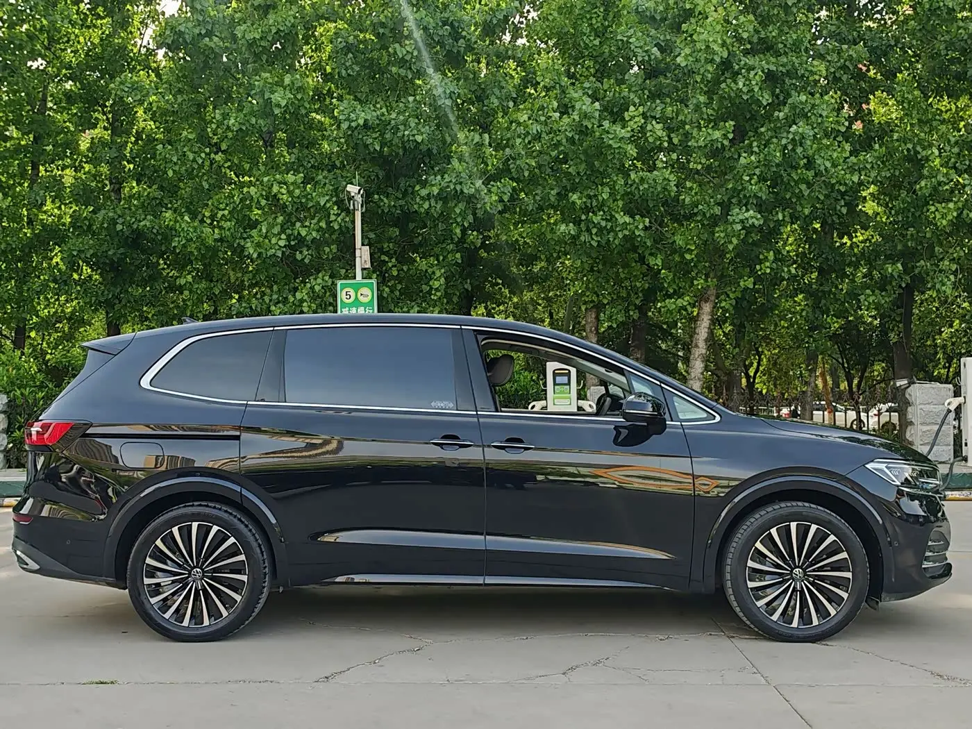 Volkswagen Viloran 2025 — Photo 4/20