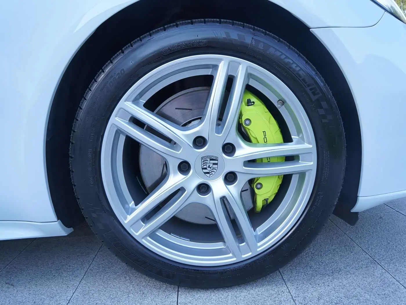 Porsche Panamera New Energy 2020 — Photo 9/19