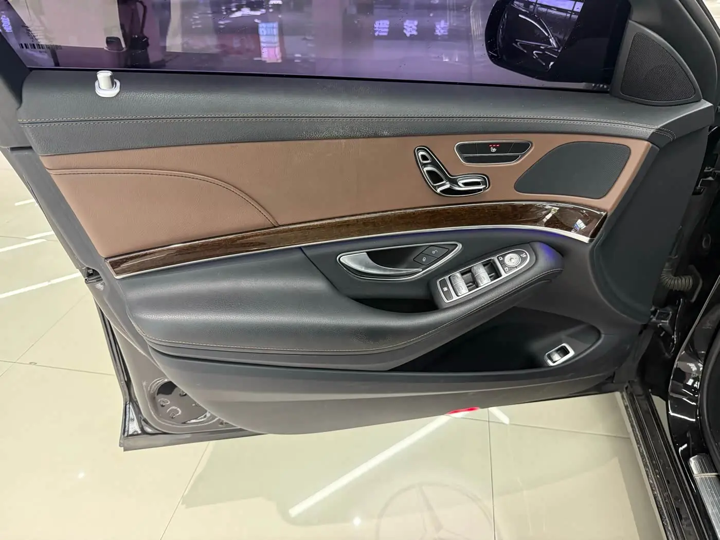Mercedes-Benz S-Class 2020 — Photo 5/11
