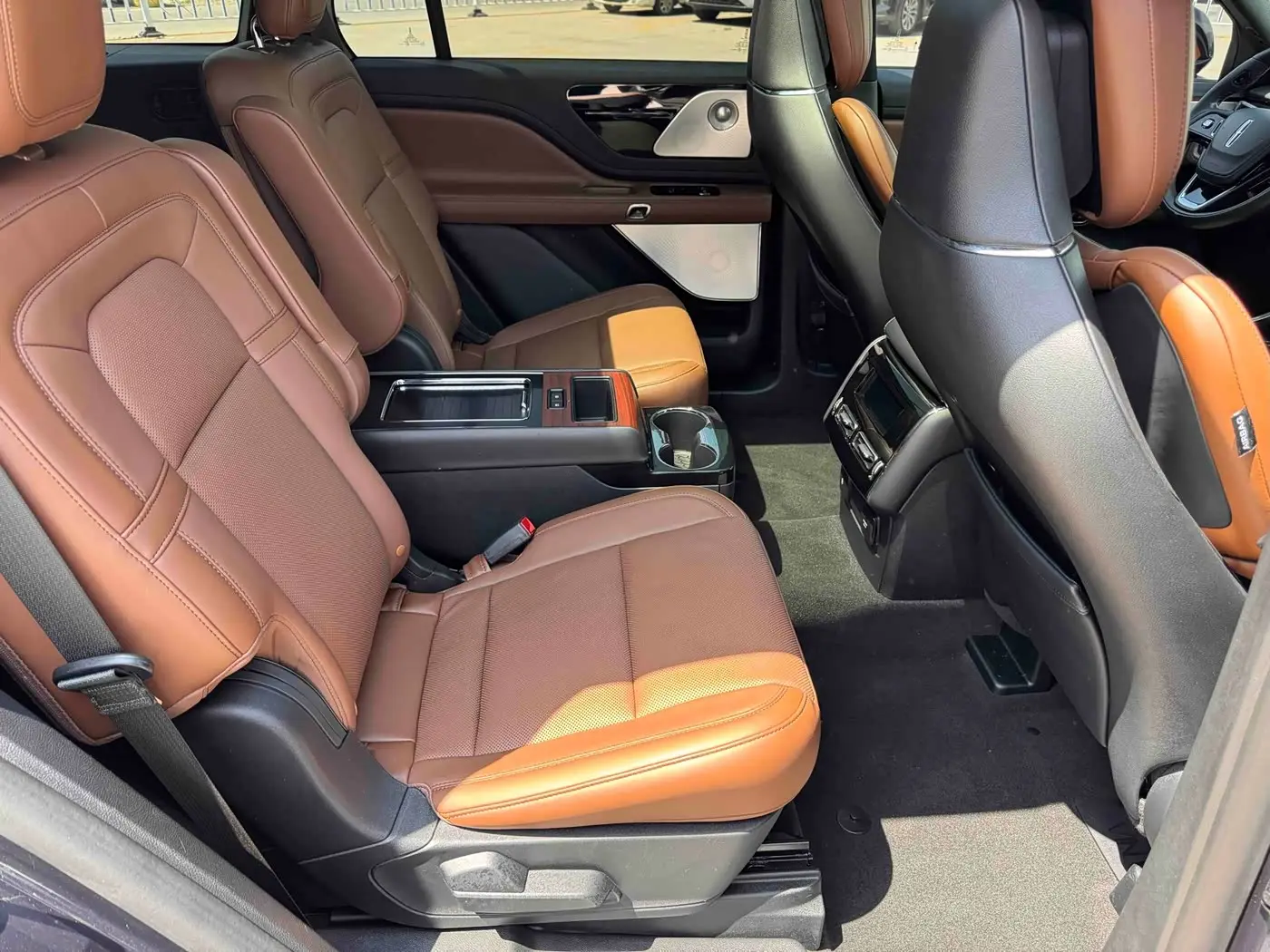 Lincoln Aviator 2021 — Photo 10/20