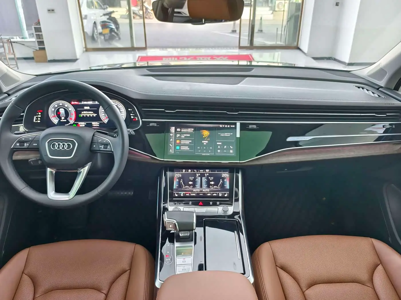 Audi Q7 2023 — Photo 13/20