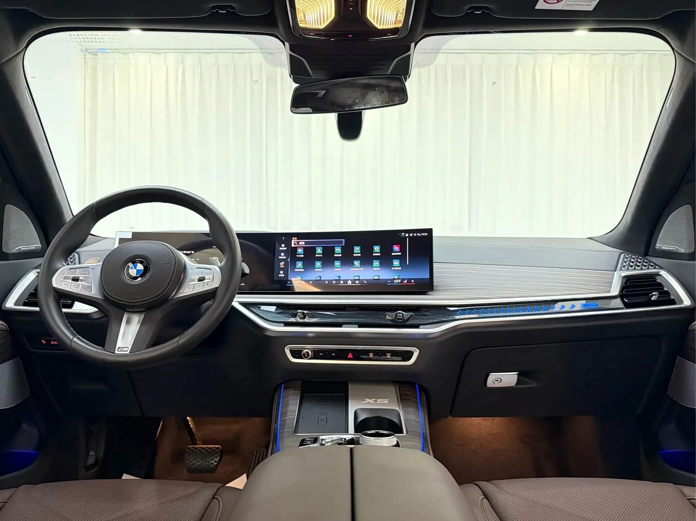 BMW X5 2025 — Photo 8/16