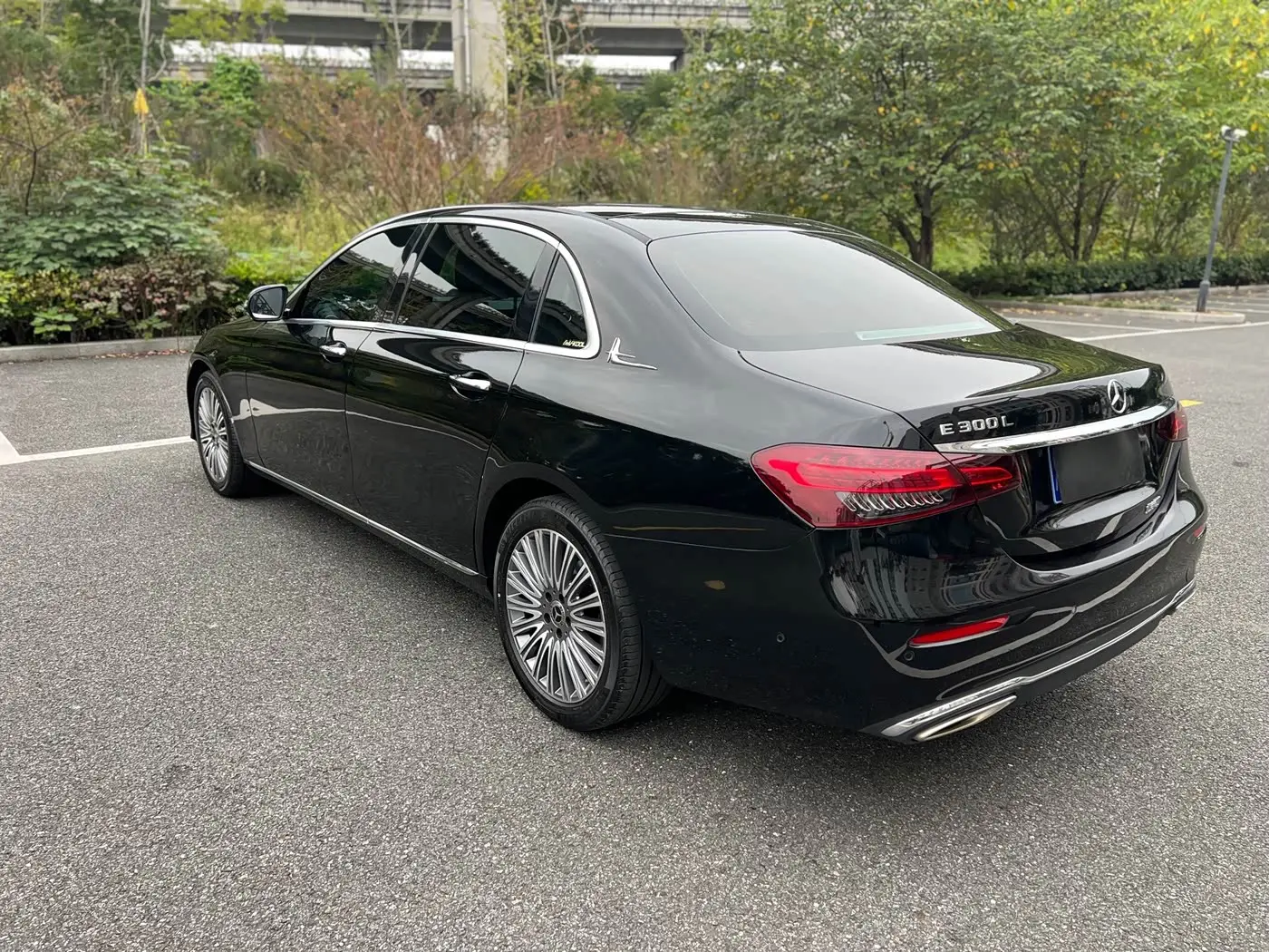 Mercedes-Benz E-Class 2023 — Photo 7/12