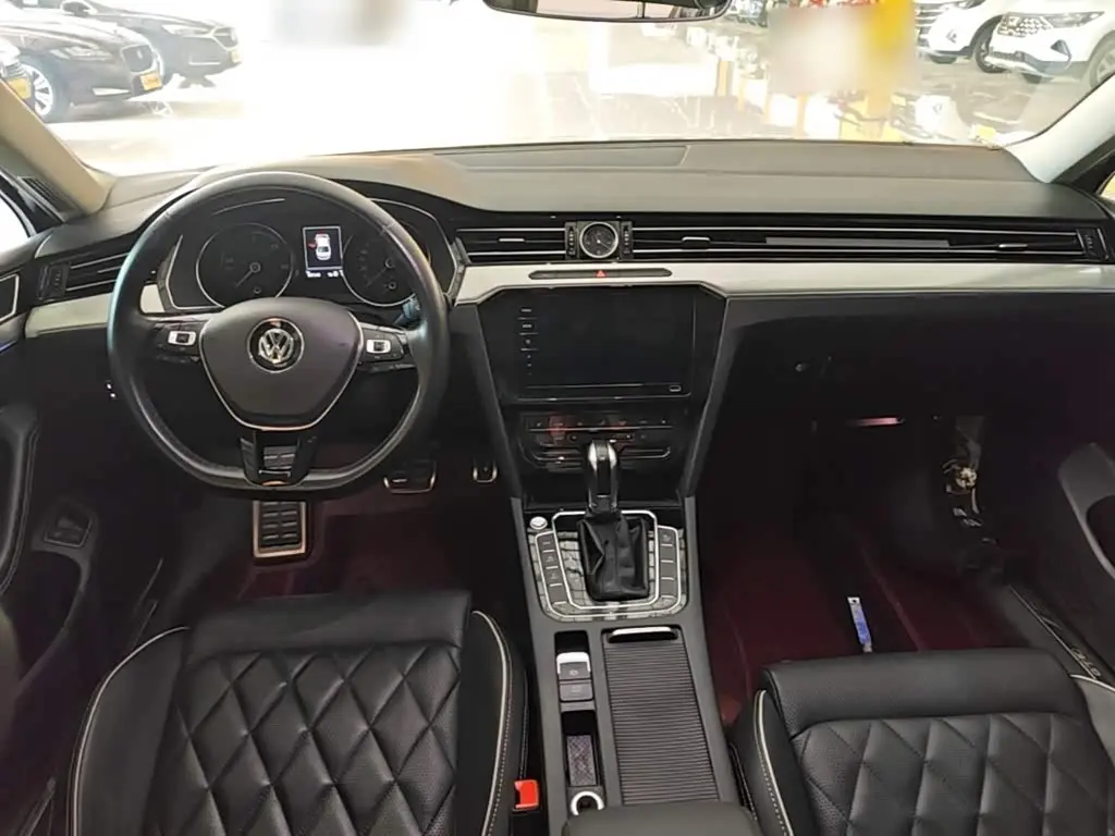 Volkswagen Magotan GTE Plug-in Hybrid 2021 — Photo 10/20