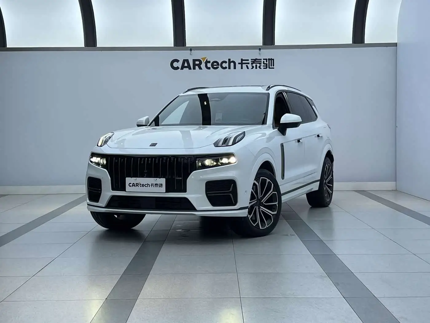 Lynk & Co 09 EM-P, 2026