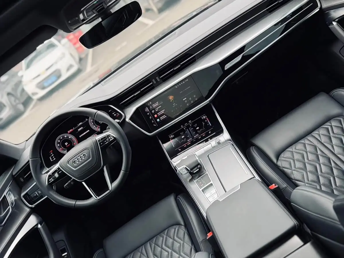 Audi A6L 2025 — Photo 5/12