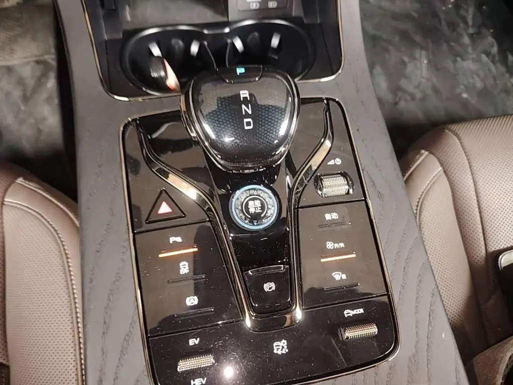 BYD Han 2022 — Photo 13/19