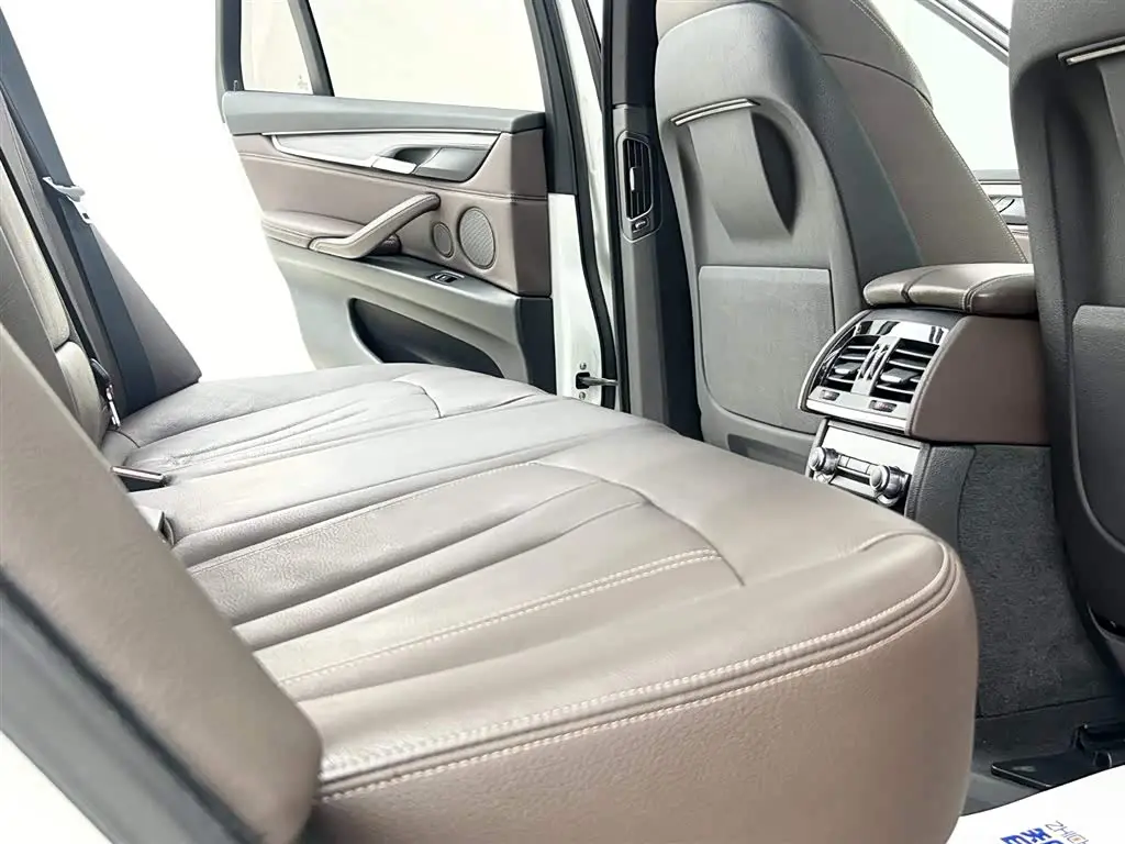 BMW X5 2015 — Фото 13/20