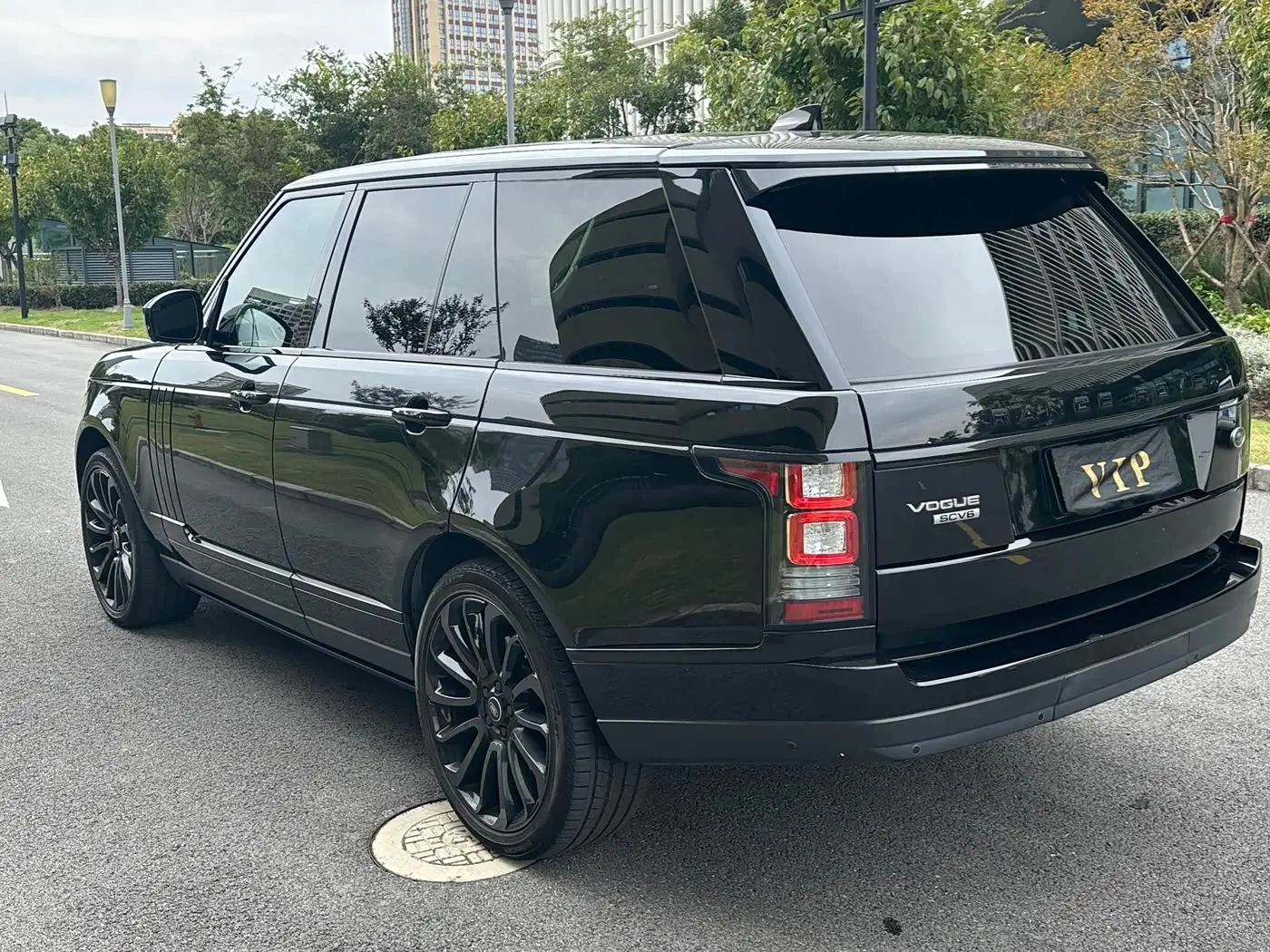 Land Rover Range Rover 2017 — Photo 6/20