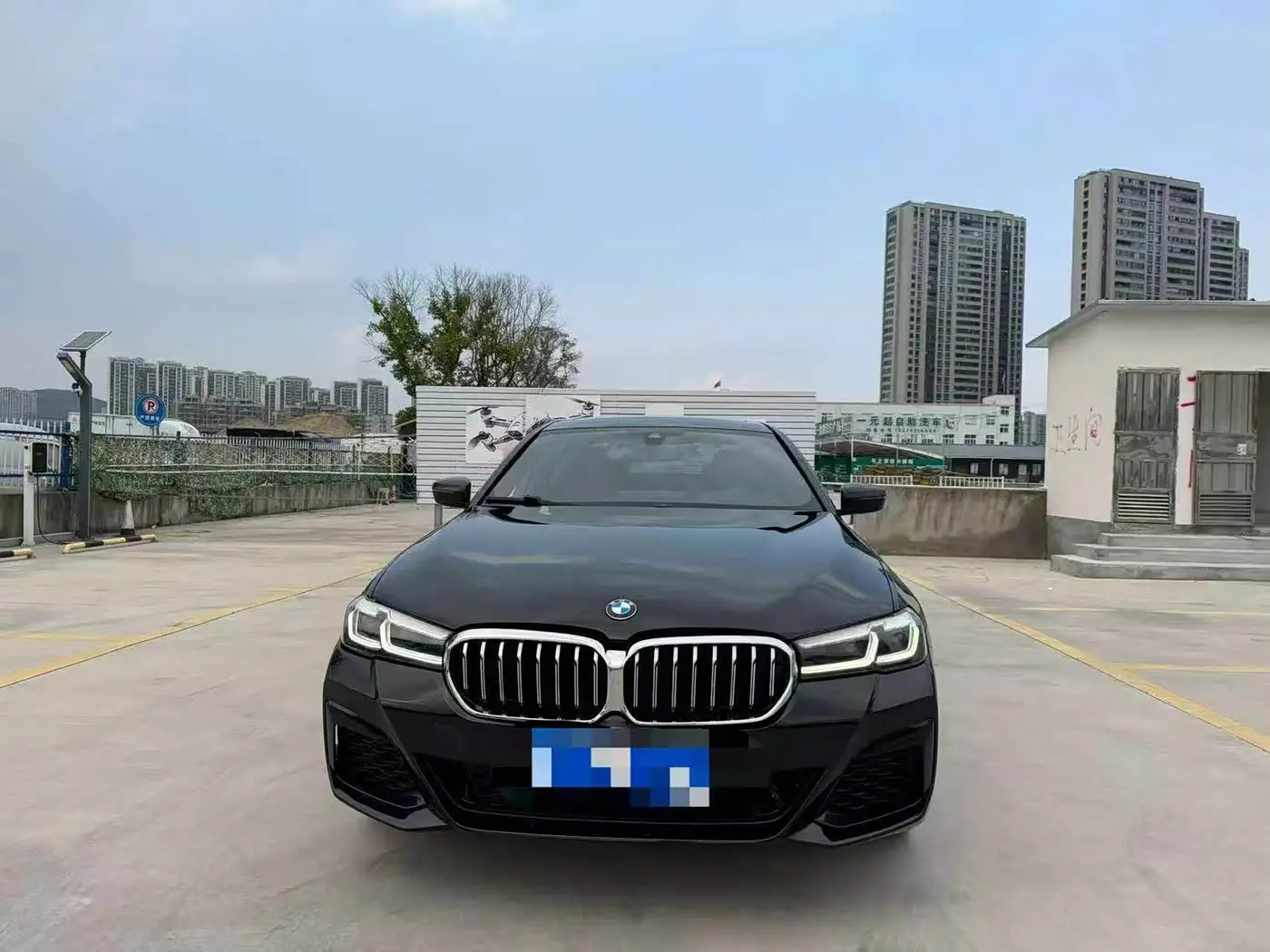 BMW 5 Series 2024 — Photo 10/18