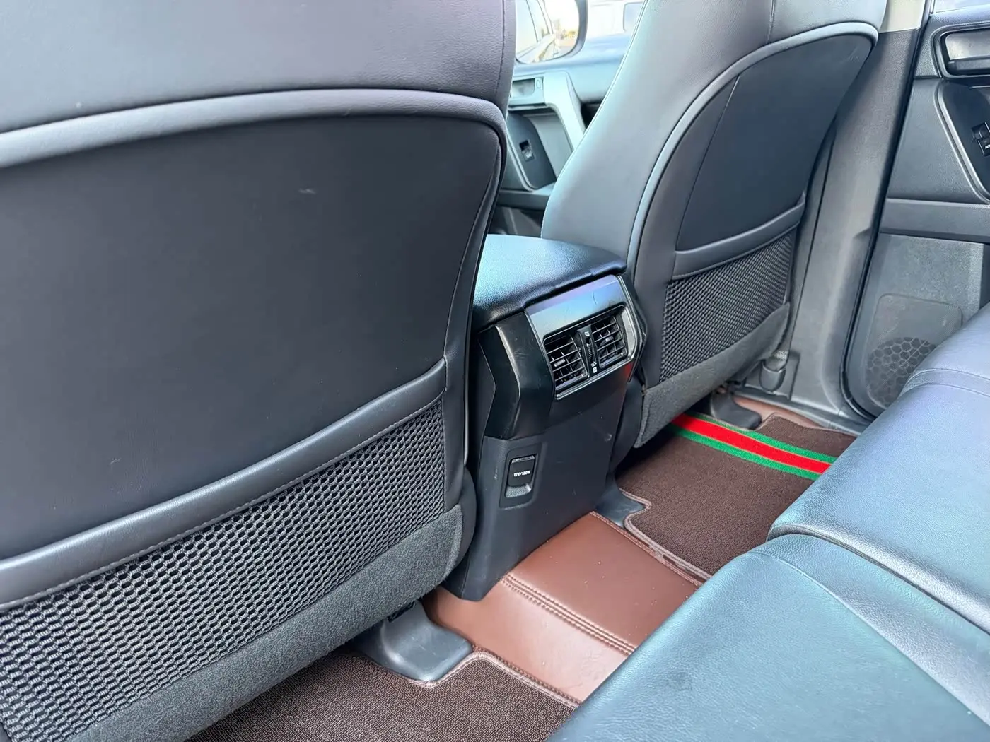 Toyota Prado 2017 — Photo 14/20