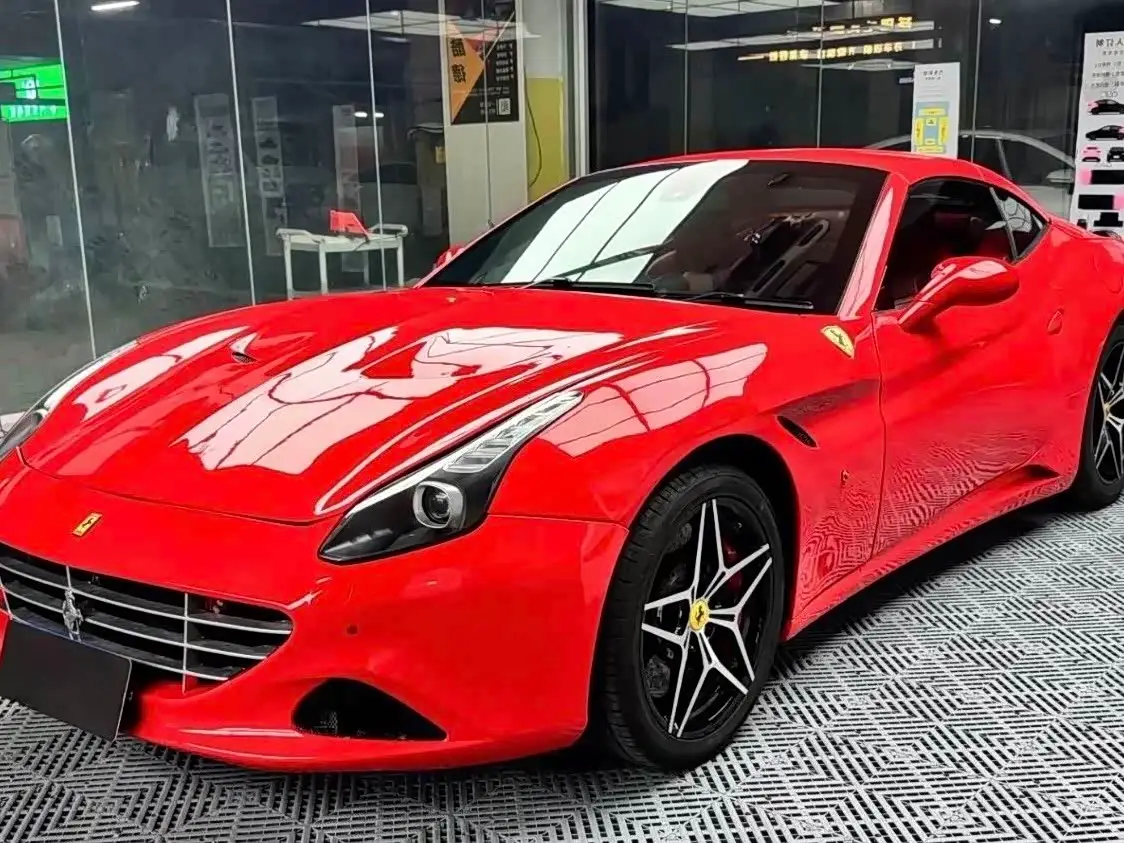 Ferrari California T, 2014