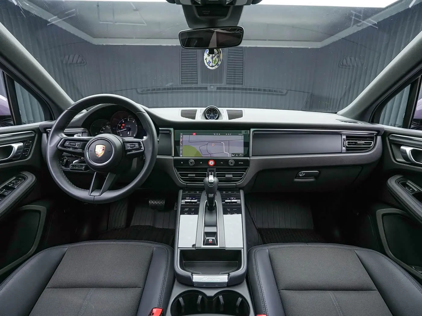 Porsche Macan 2023 — Фото 7/20