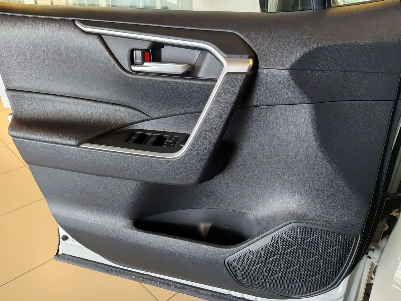Toyota Wildlander New Energy 2021 — Фото 20/20