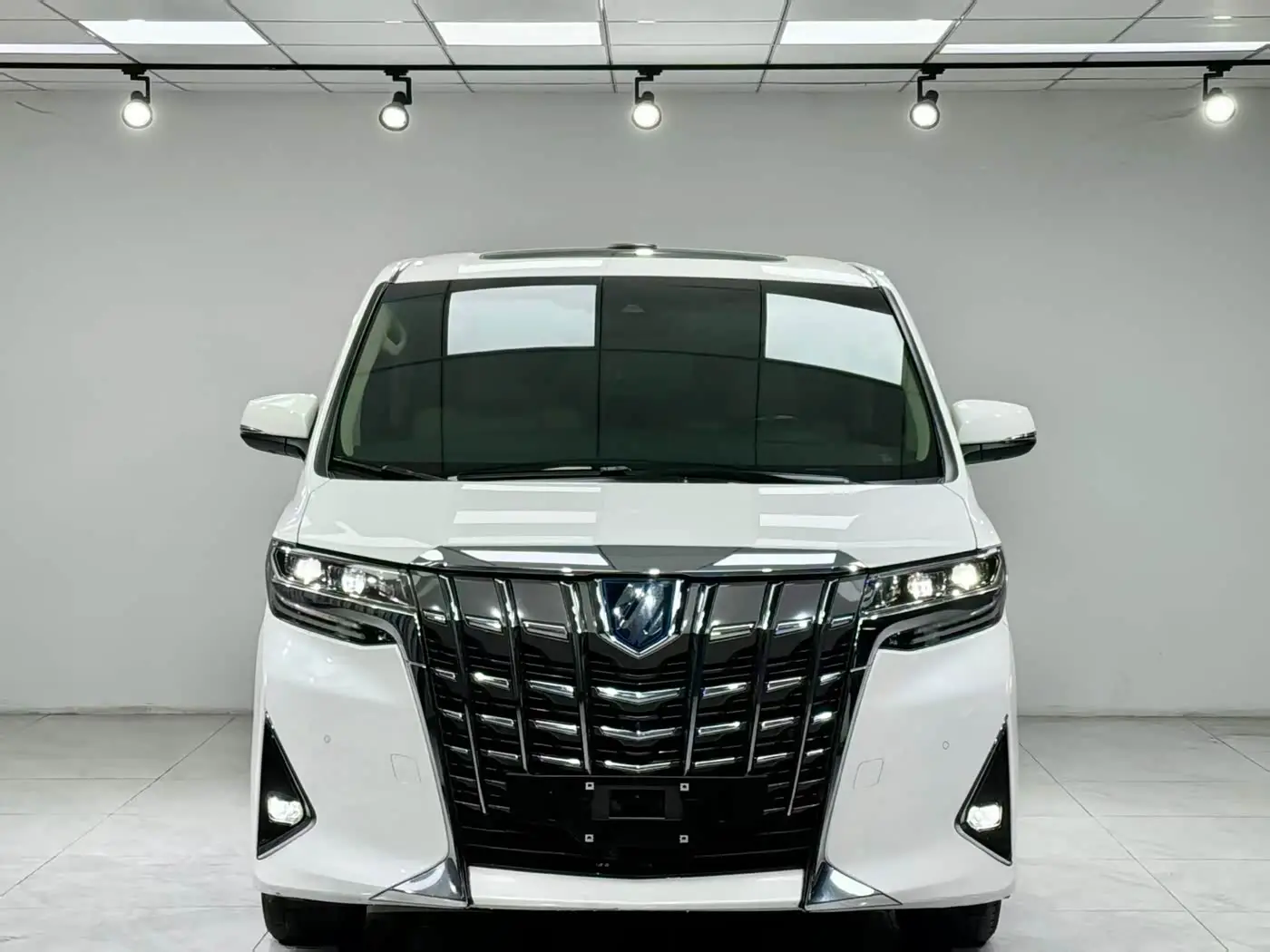 Toyota Alphard, 2021