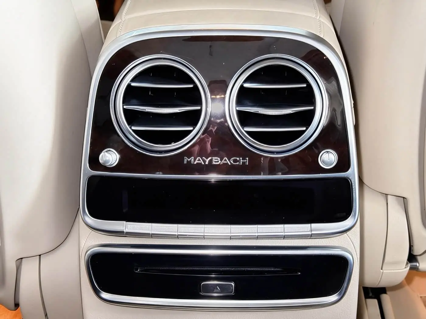 Mercedes-Benz Maybach S-Class 2019 — Фото 20/20