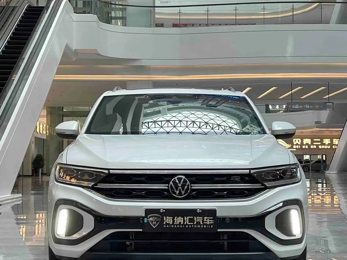 Volkswagen T-ROC 2025 — Фото 2/16