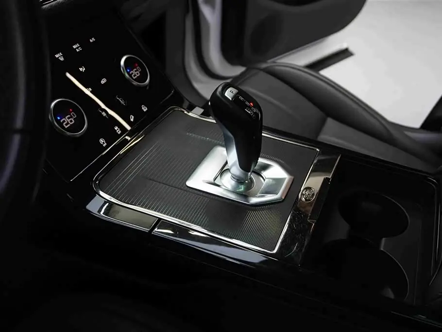 Land Rover Range Rover Evoque 2021 — Фото 12/20