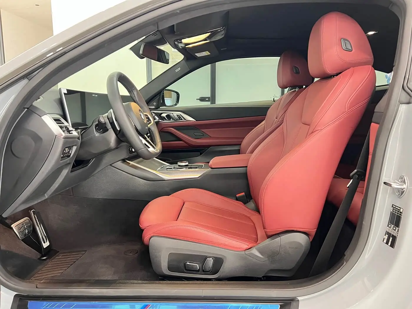 BMW 4 Series 2025 — Photo 17/19