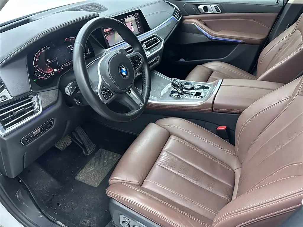 BMW X5 2019 — Photo 8/18