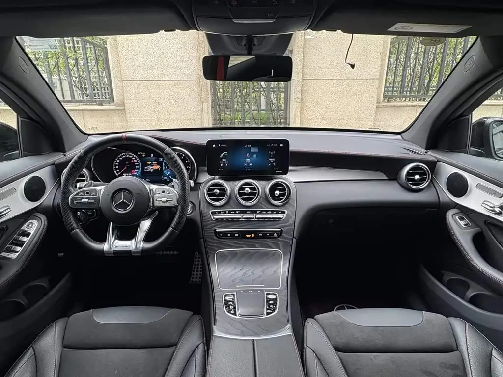 Mercedes-Benz GLC Coupe AMG 2022 — Photo 16/19