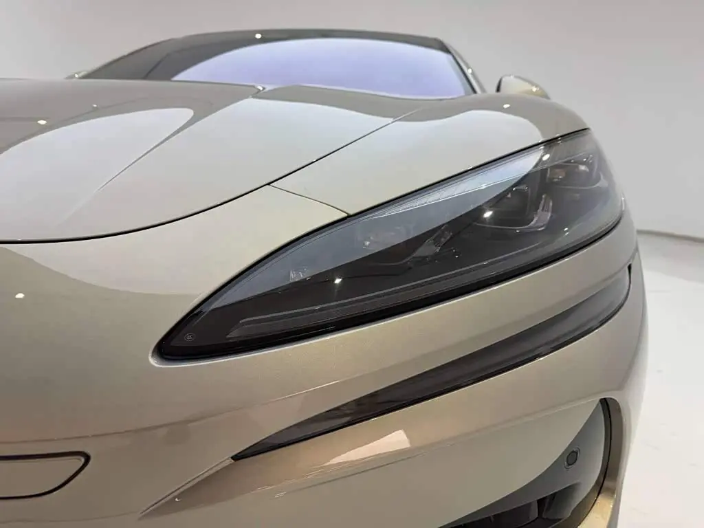Denza Z9GT 2025 — Photo 2/20