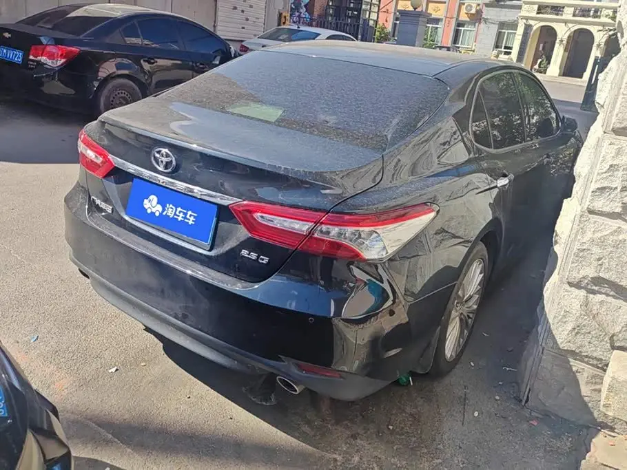 Toyota Camry 2019 — ფოტო 3/16