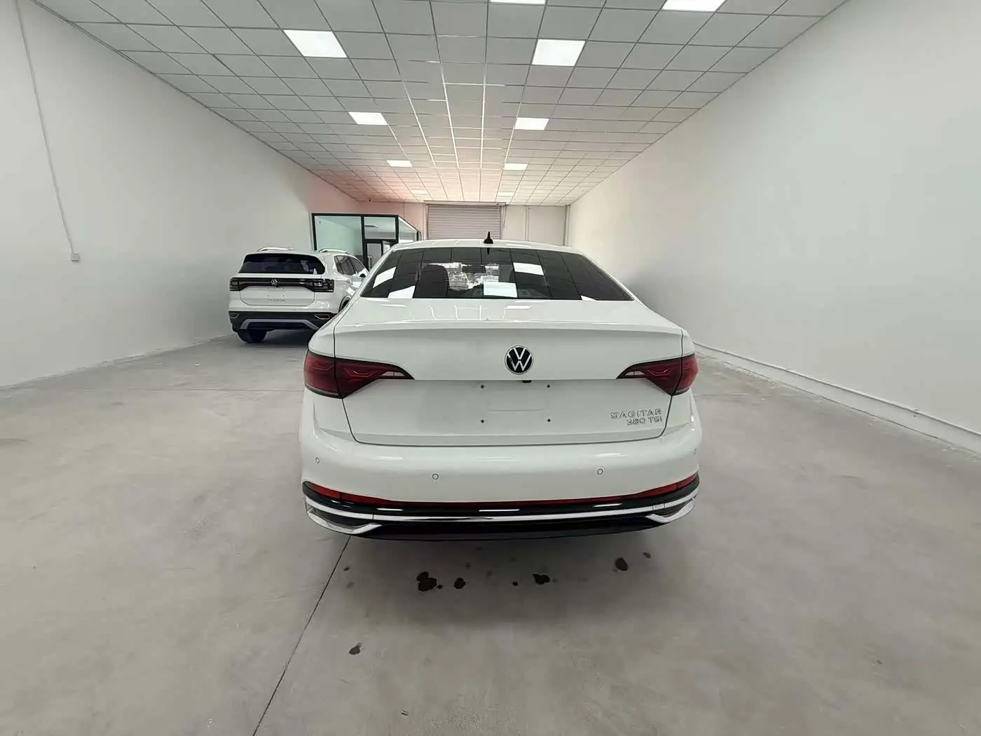 Volkswagen Sagitar 2022 — Photo 12/13